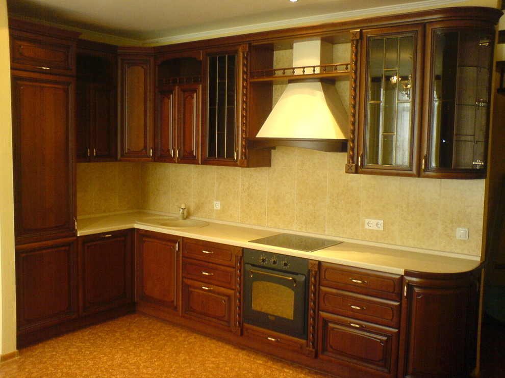 Воплощенные в жизнь проекты кухонь.