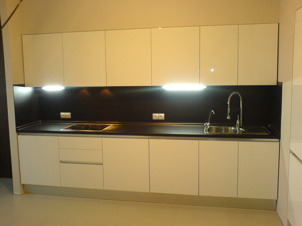 Воплощенные в жизнь проекты кухонь.