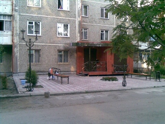 Благоустройство территории офиса. Последние штрихи.