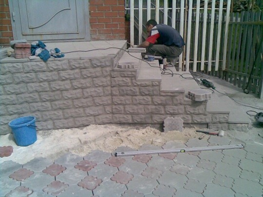 Обустройство двора частного дома