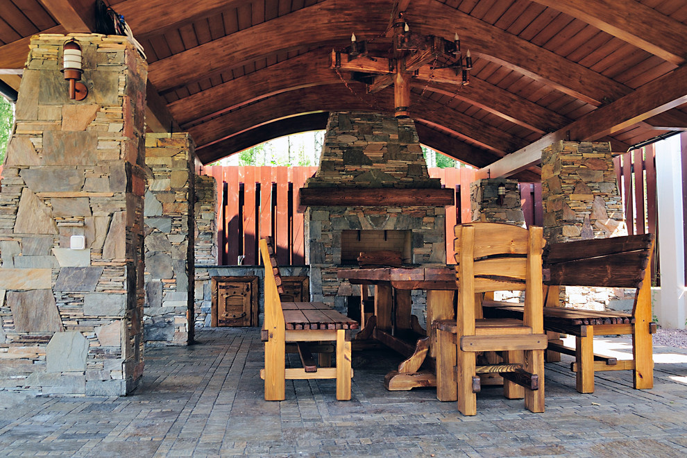 Беседка и барбекю из камня