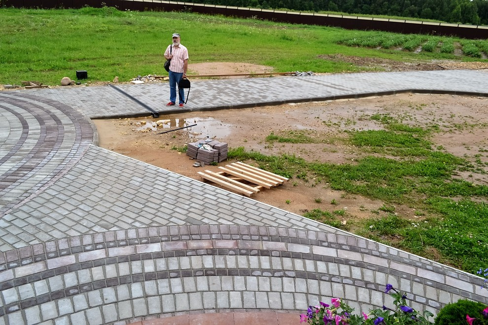 БЛИЖНИЙ КРУГ