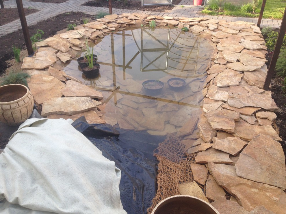 Садовый пруд в африканском стиле