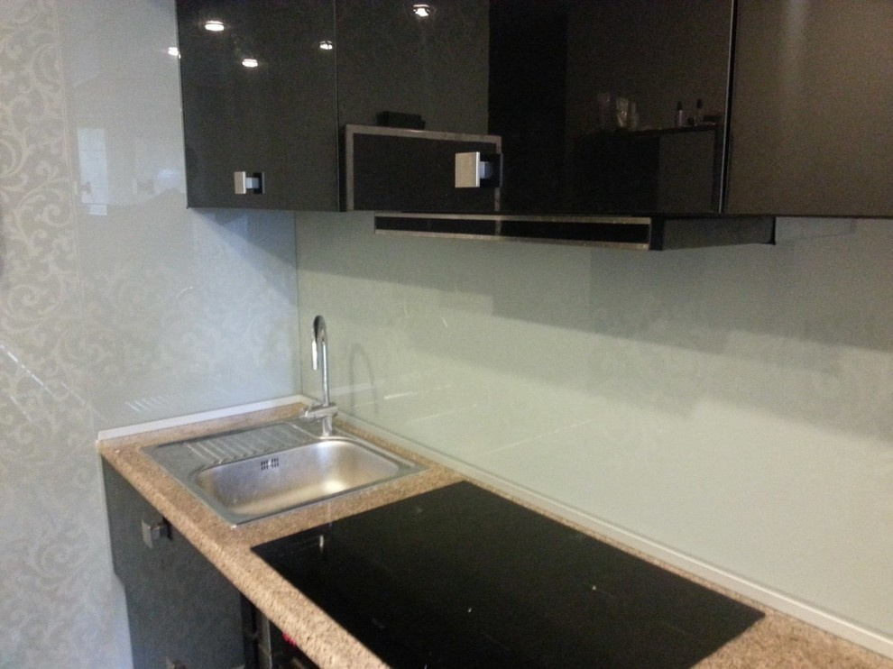 Стеклянный фартук