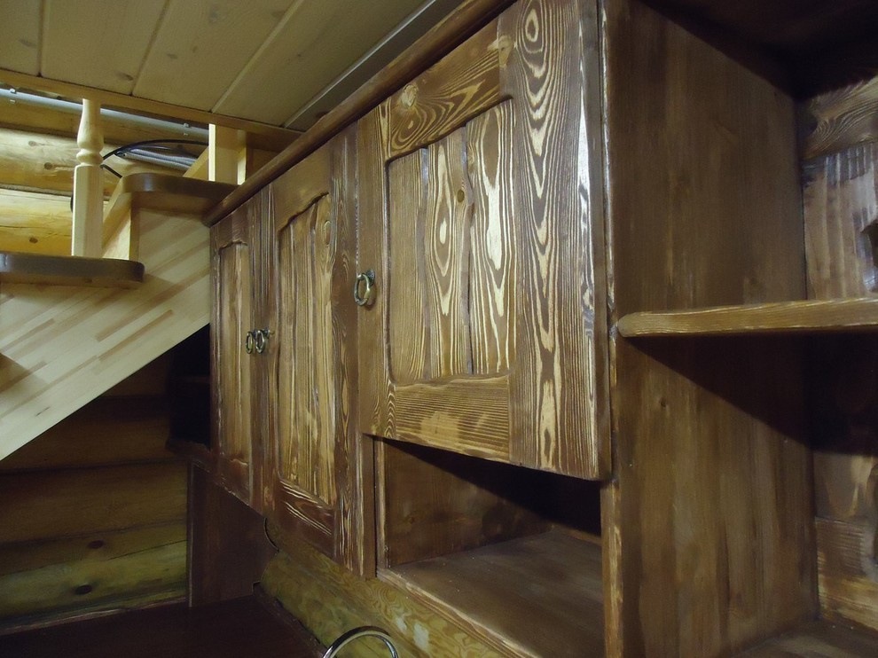 Кухонный гарнитур из массива сосны