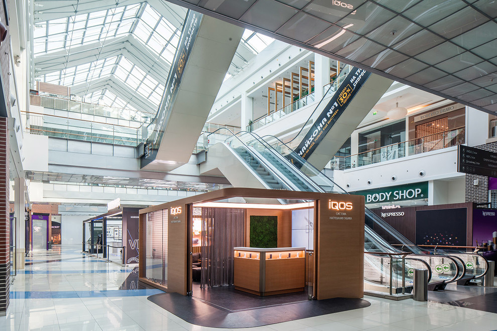 pop-up Iqos в ТЦ "Метрополис"