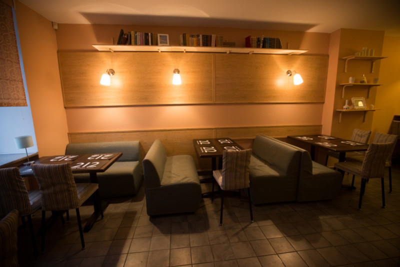 Bar 212