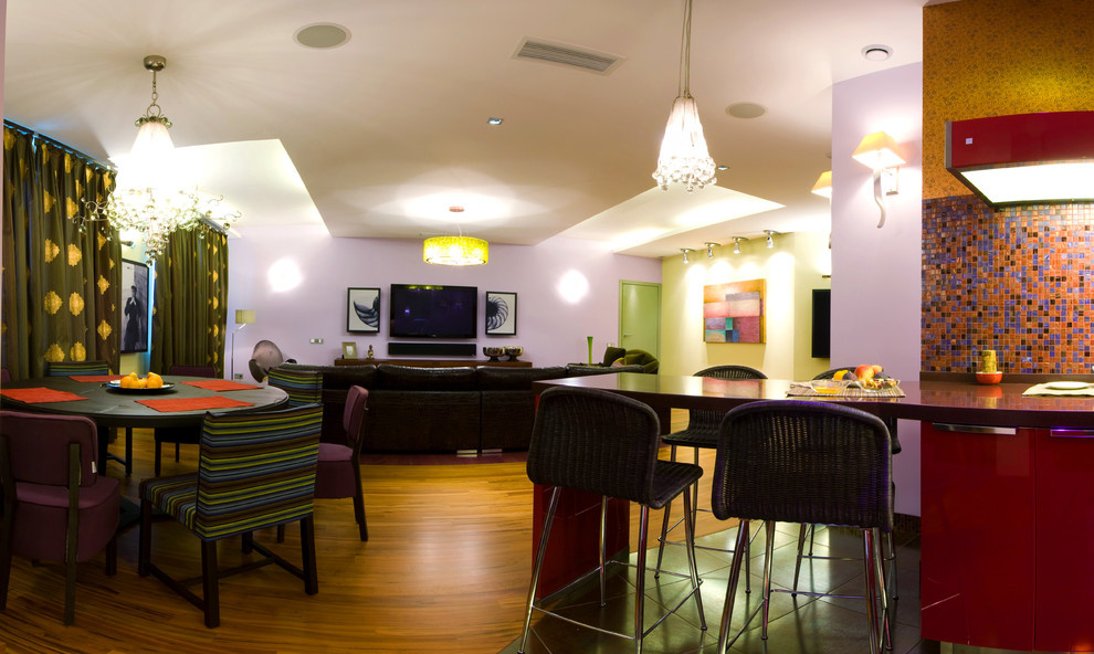 Вид из кухни в гостиную