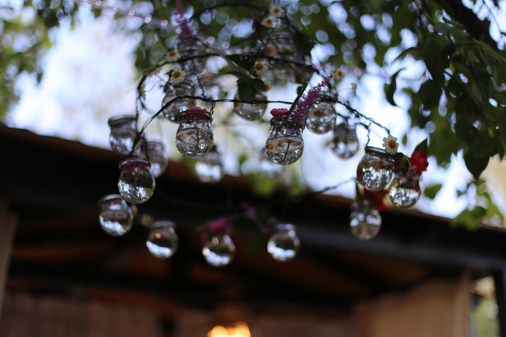 В тени яблони. Для передачи Фазенда