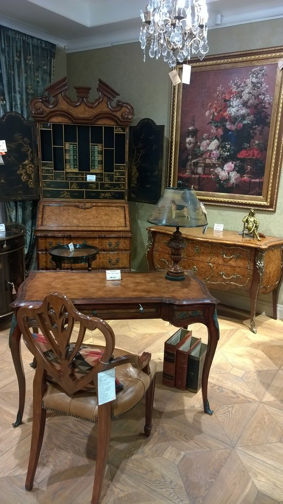 Реставрация Предметов Мебельного Убранства Английского Королевского Дома.Про-во