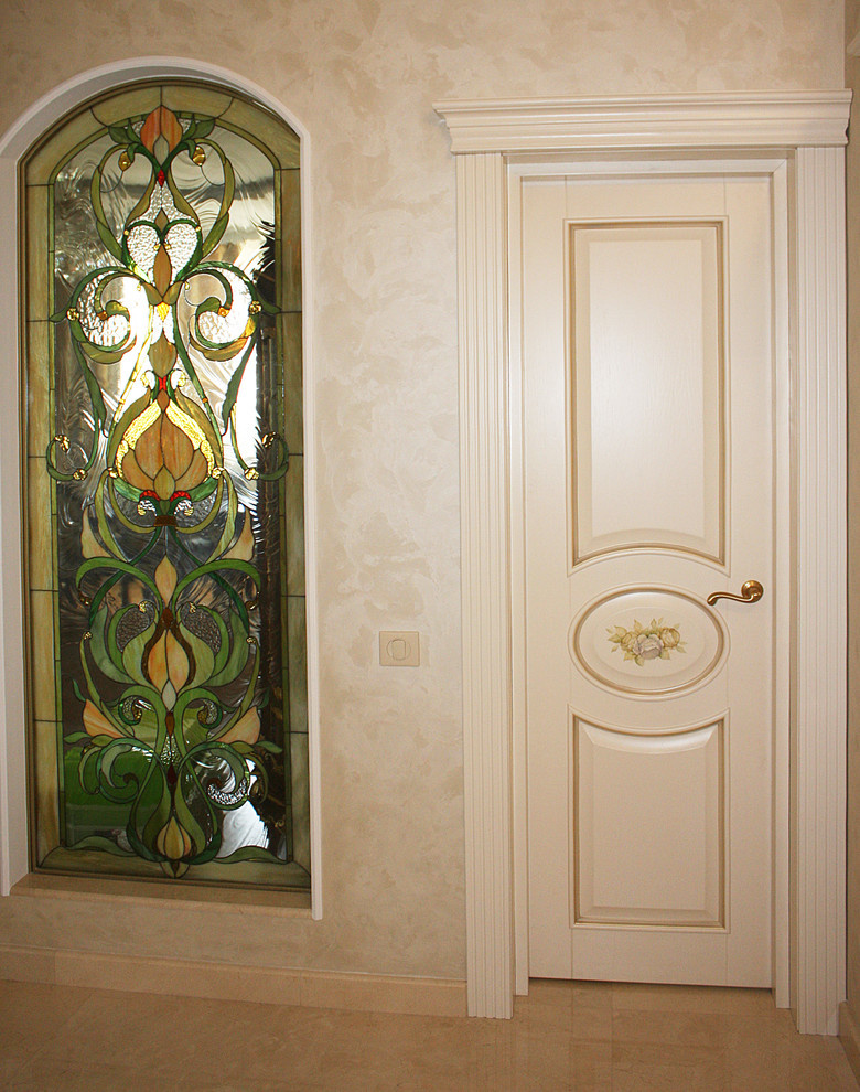 Двери с росписью