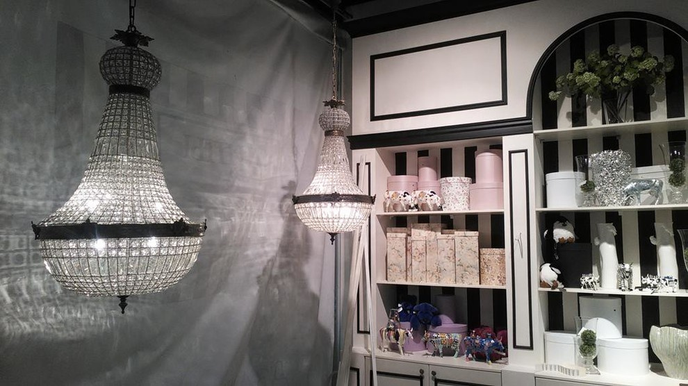 Магазин "Шипы и Розы" в Торговом центре "Табрис" на ул. Кубанская Набережная. 25