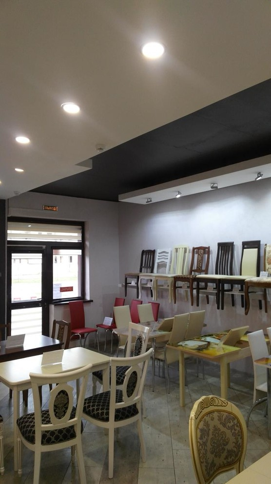 Офис магазина "Столы и Стулья" на ул.Московская, 125 литер 1