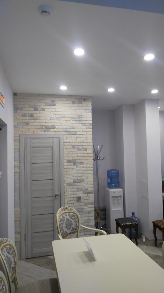 Офис магазина "Столы и Стулья" на ул.Московская, 125 литер 1