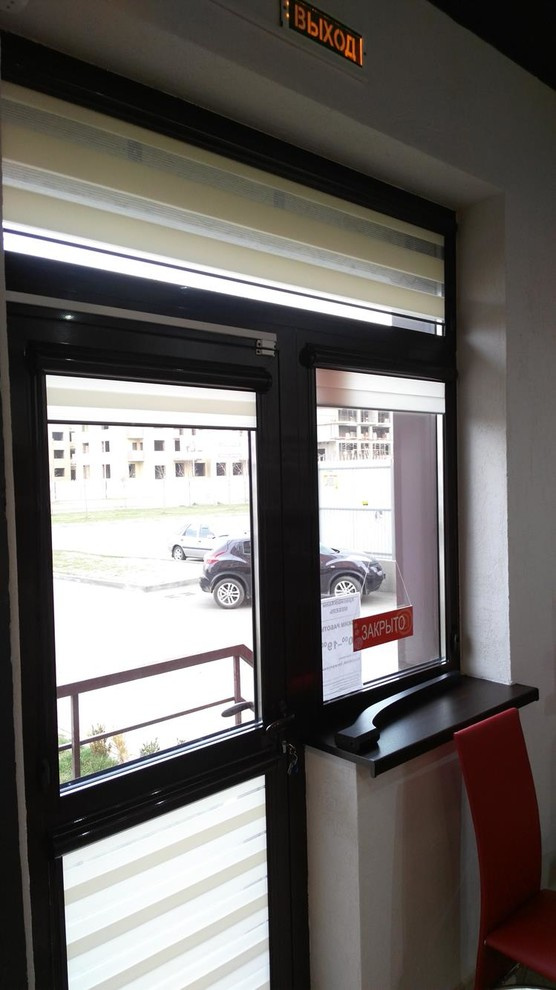 Офис магазина "Столы и Стулья" на ул.Московская, 125 литер 1