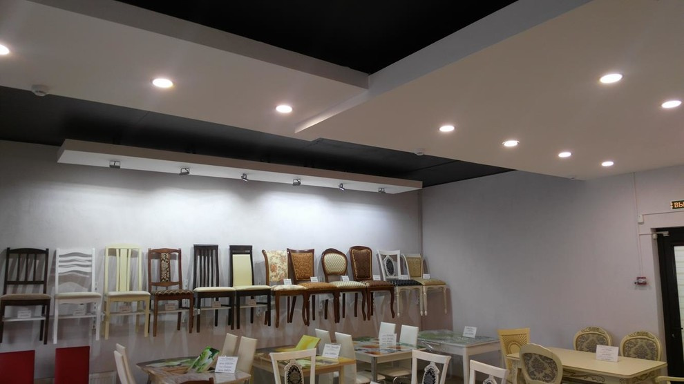 Офис магазина "Столы и Стулья" на ул.Московская, 125 литер 1