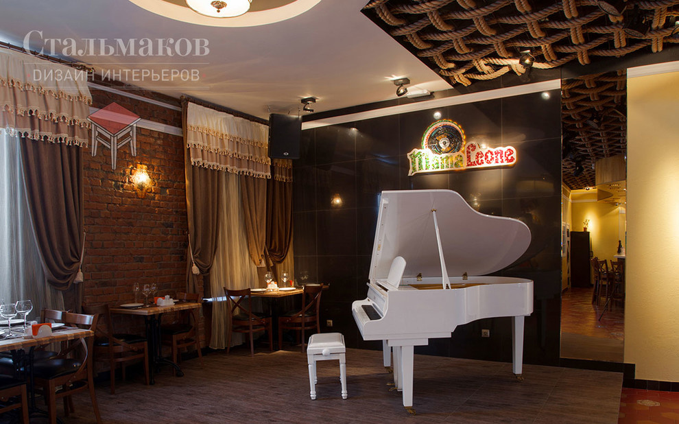 ресторан "Мама Леоне"