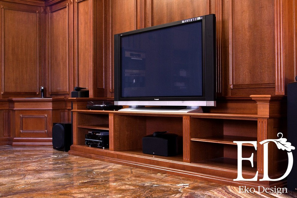 Дом с бассейном