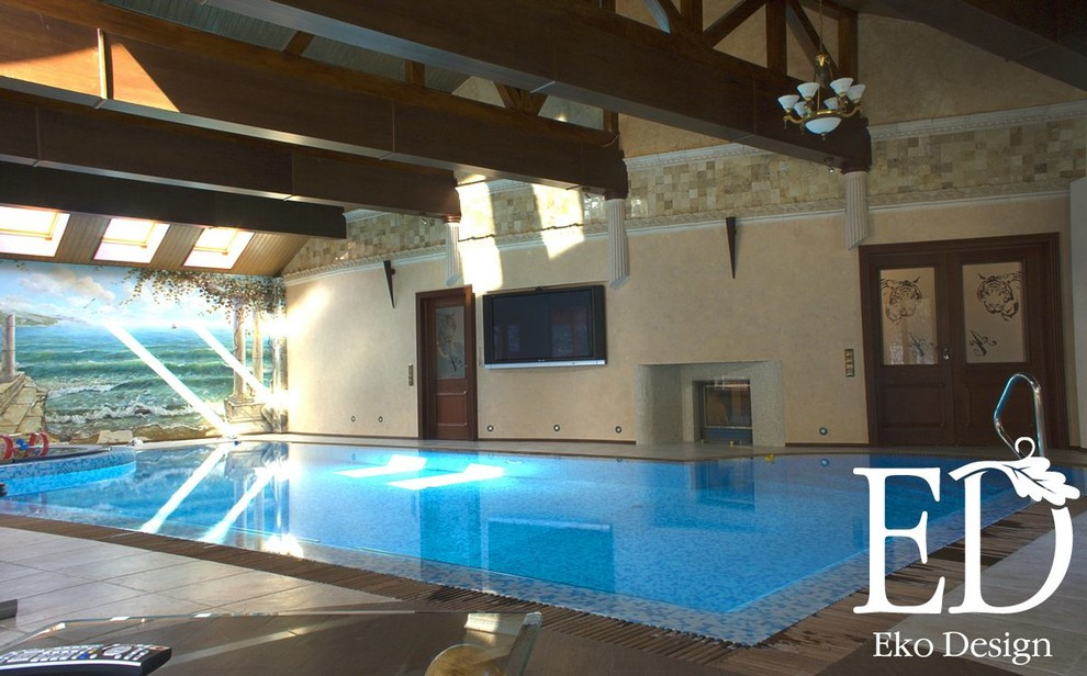 Дом с бассейном