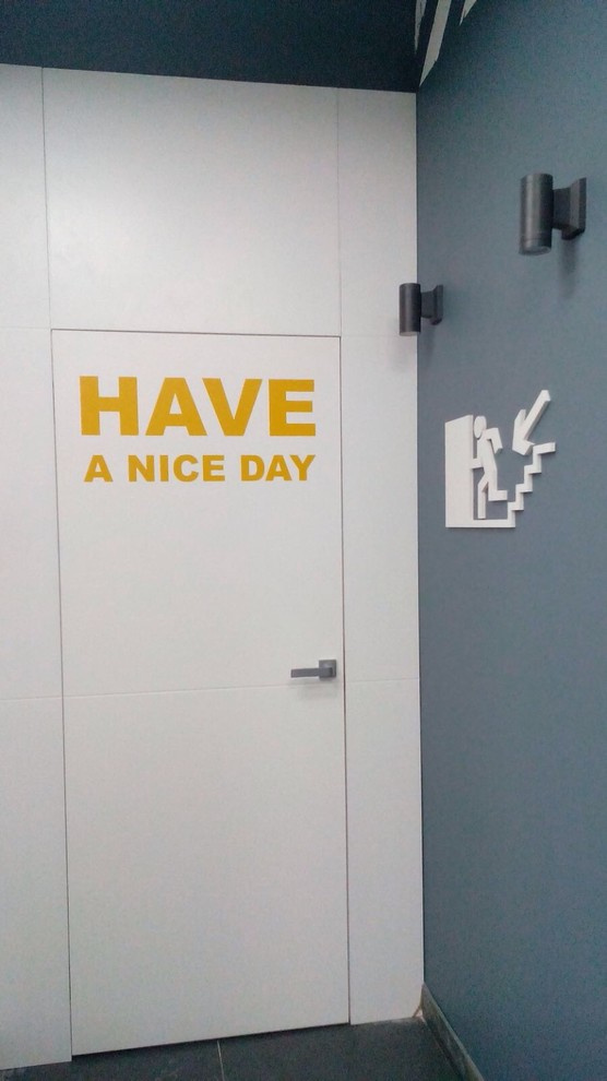 Обложка проекта: Скрытые двери в офисе