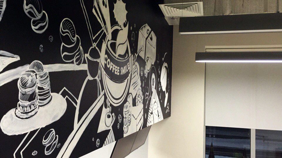 Роспись грифельных стен в сэндвич-баре COFFEE SMILE в Технопарке Сколково.