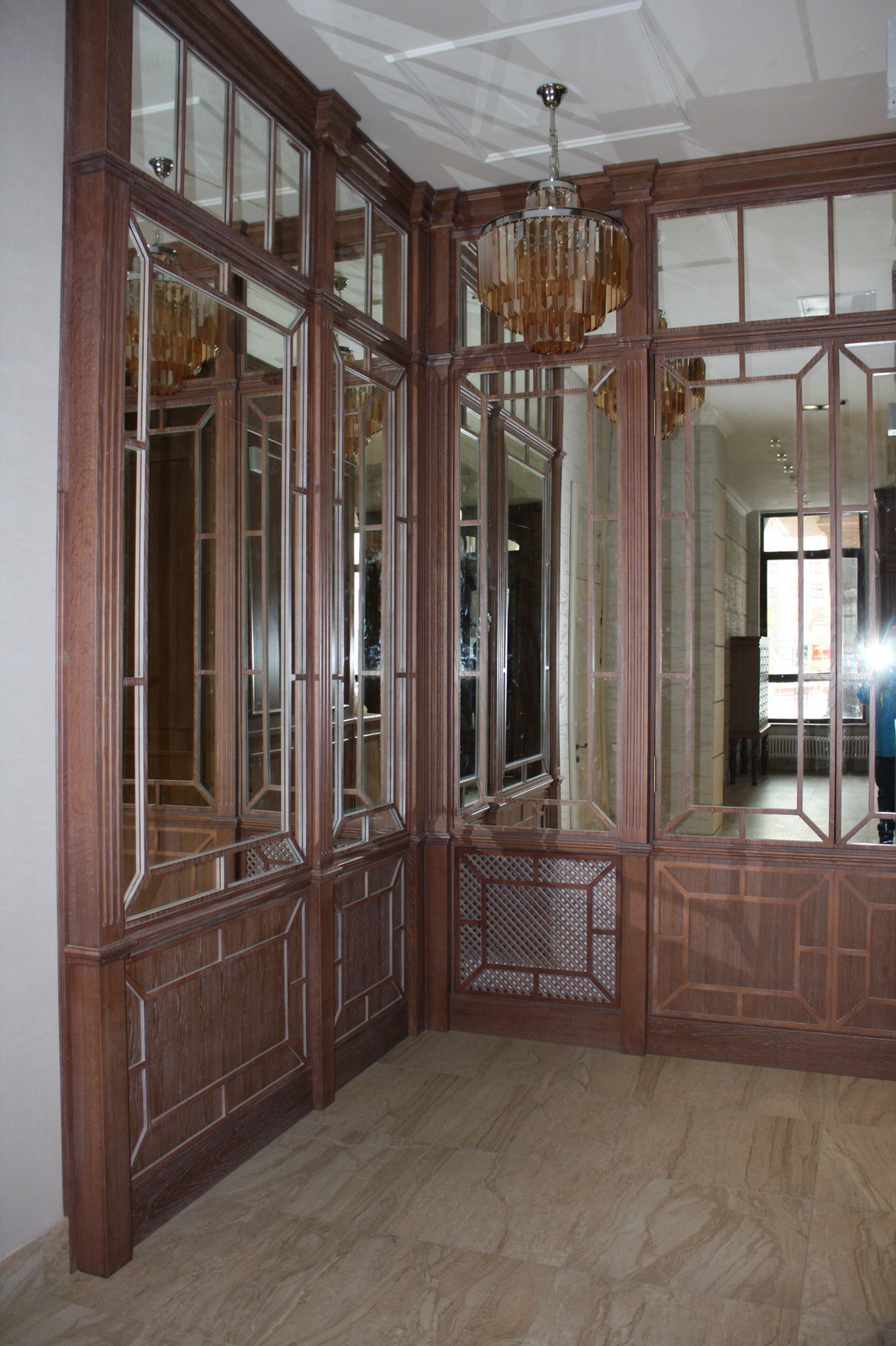 Зеркальные витражи