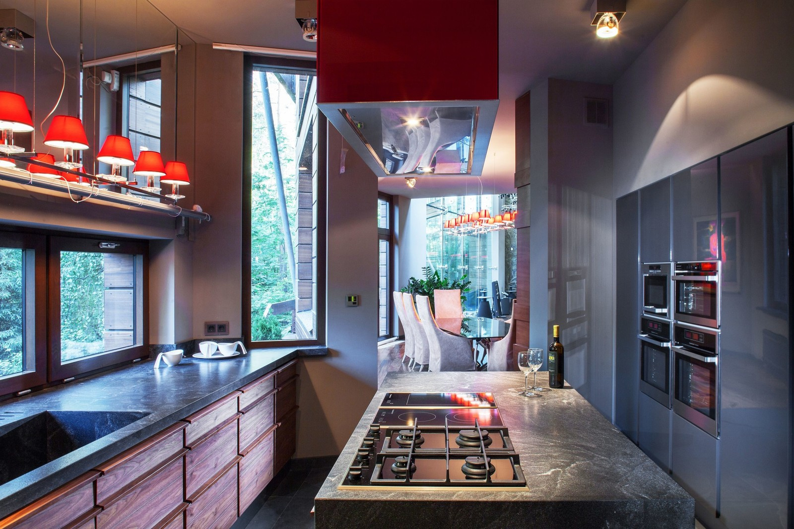 Прозрачный дом на Новорижском шоссе