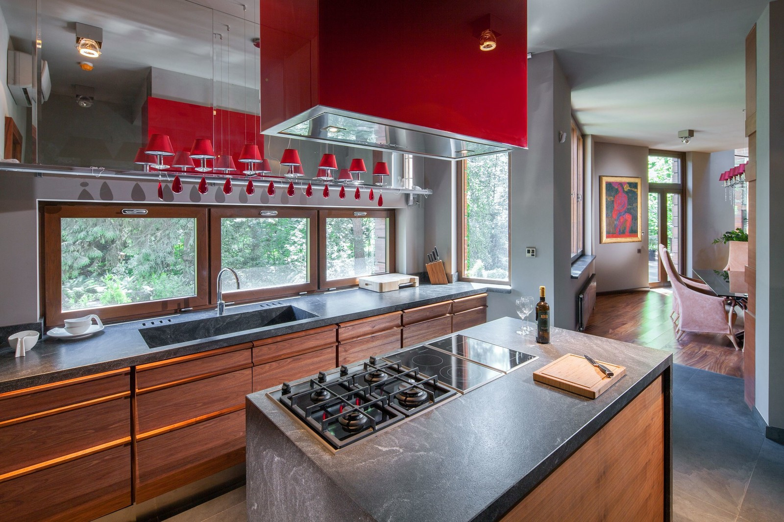 Прозрачный дом на Новорижском шоссе