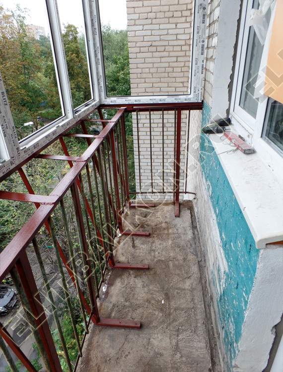 Остекление балкона под ключ