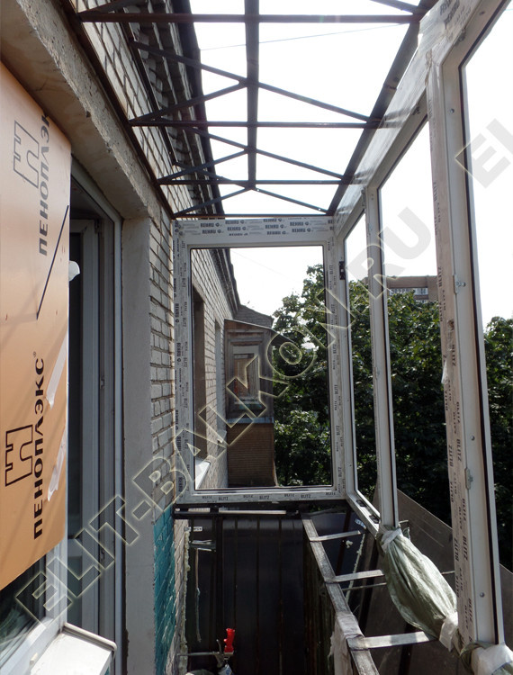 Остекление балкона под ключ