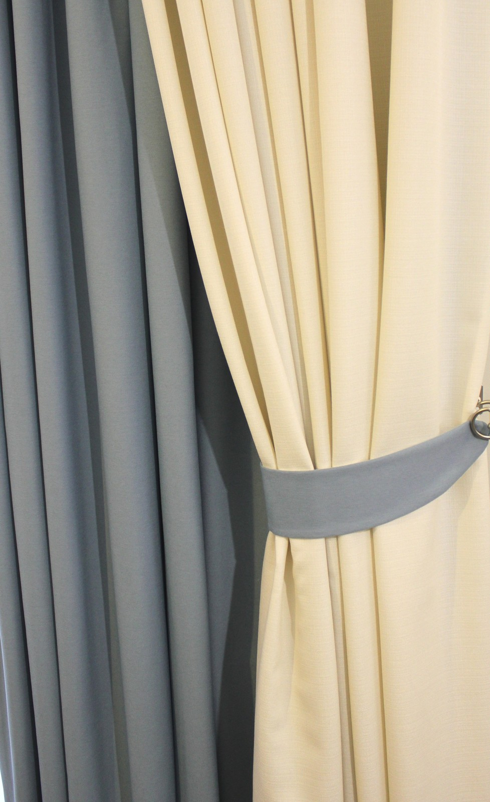 Обложка проекта: Текстиль для гостинной