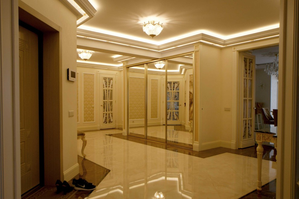 Обложка проекта: Холл