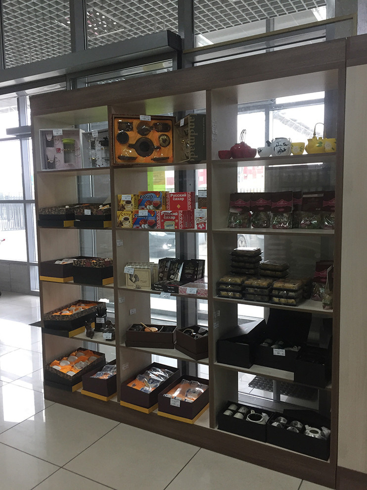 Интерьер магазина кальянов и lounge cafe