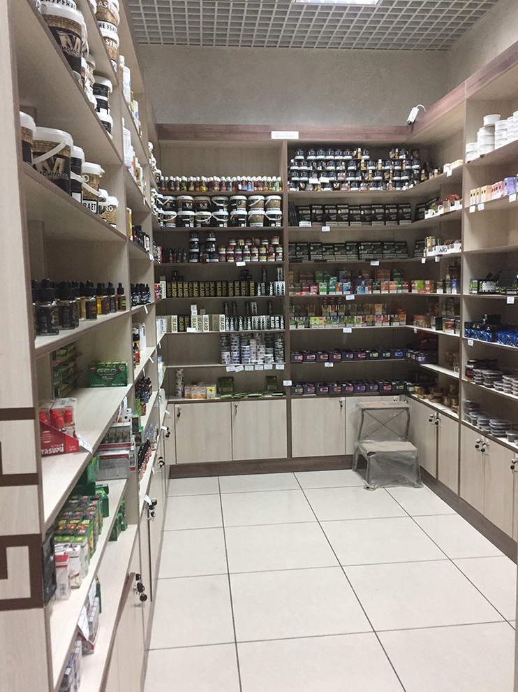 Интерьер магазина кальянов и lounge cafe