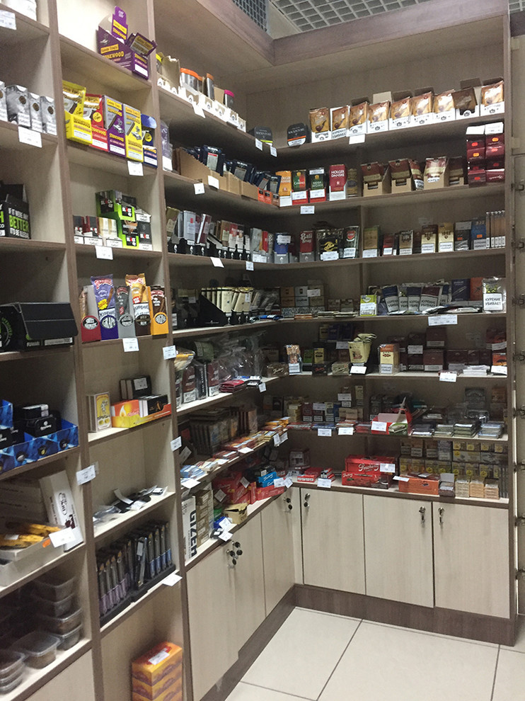 Интерьер магазина кальянов и lounge cafe