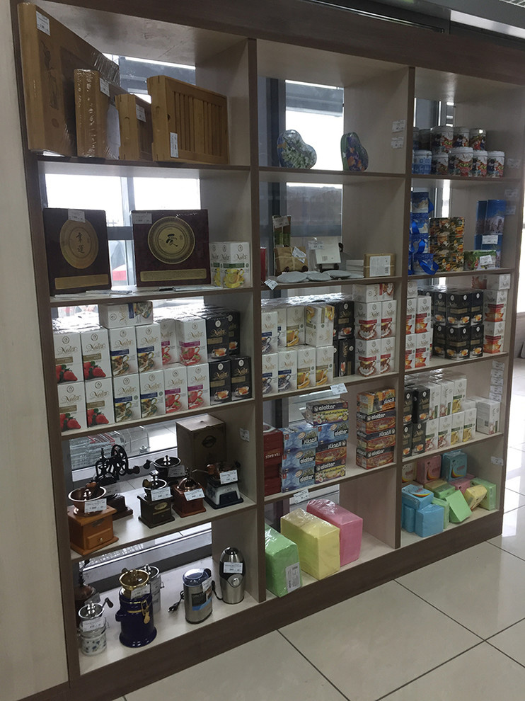 Интерьер магазина кальянов и lounge cafe