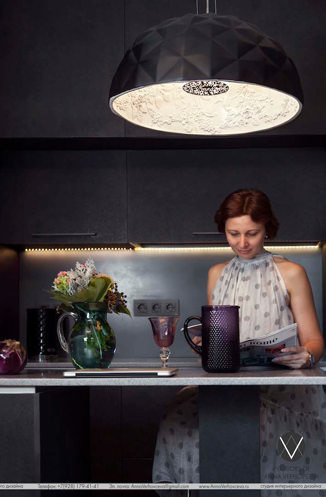 Обложка проекта: ВЫХОДЯ ЗА РАМКИ ПРИВЫЧНОГО