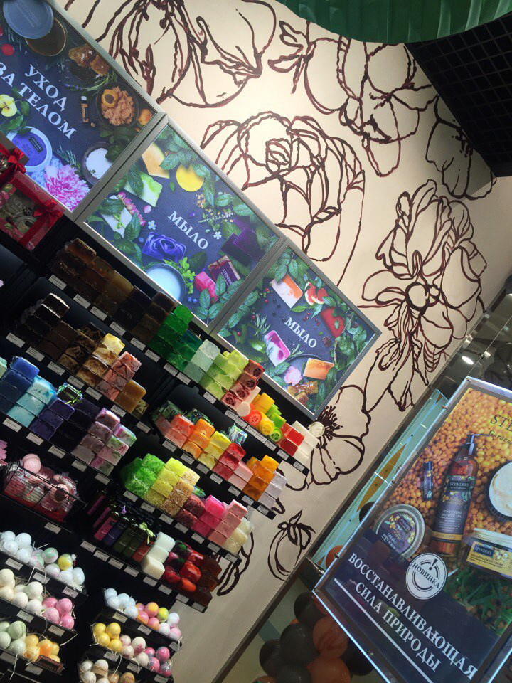 Обложка проекта: Оформление стен магазина Stenders в торговом центре