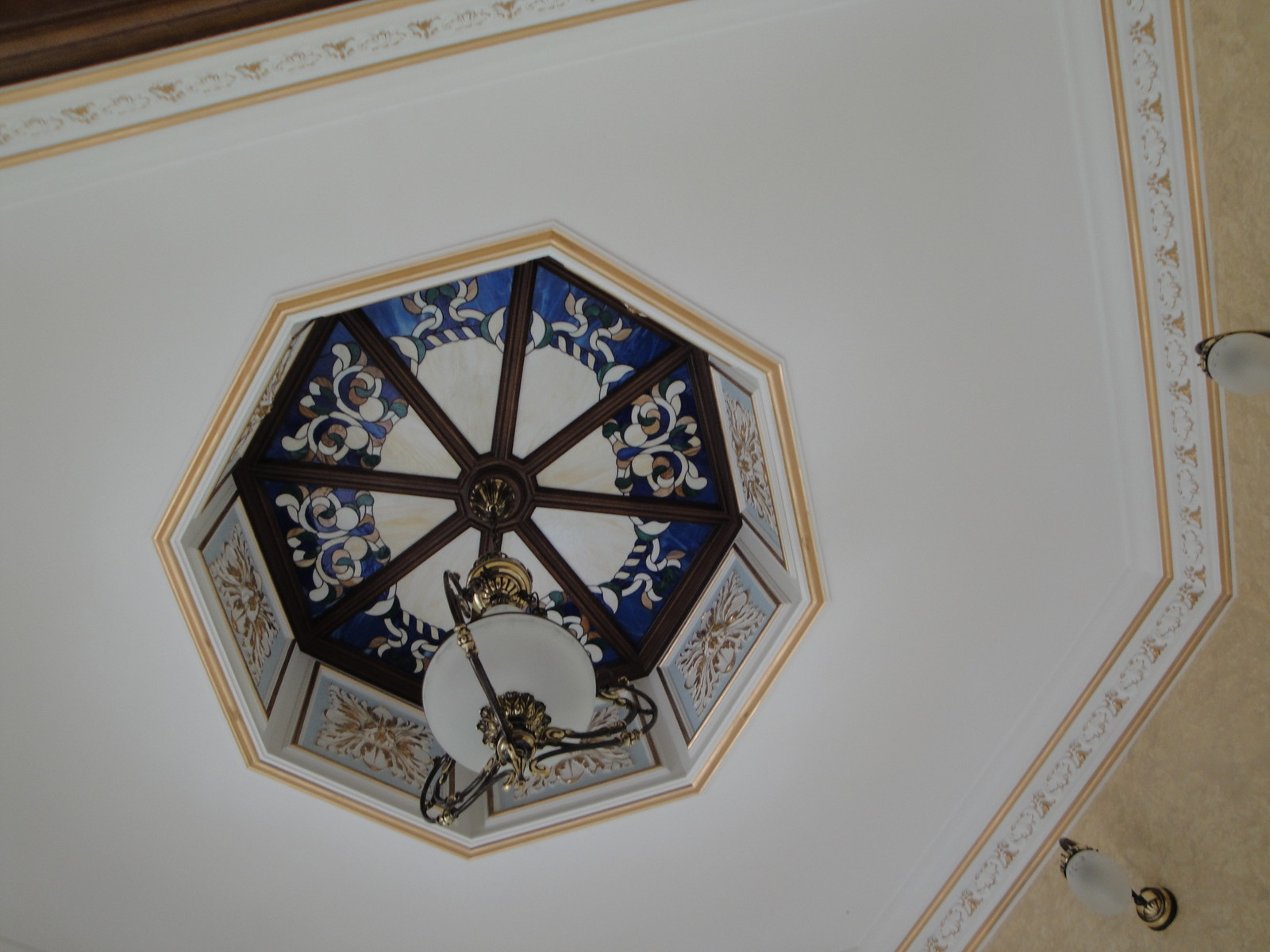 Витраж в плафон потолочный чайного домика