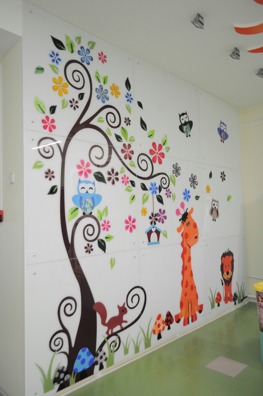 Настенное панно для детской поликлиники