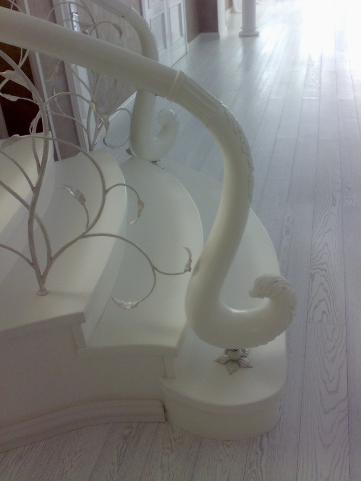 Кованые перила на лестницу в КП Третья Охота в Подмосковье