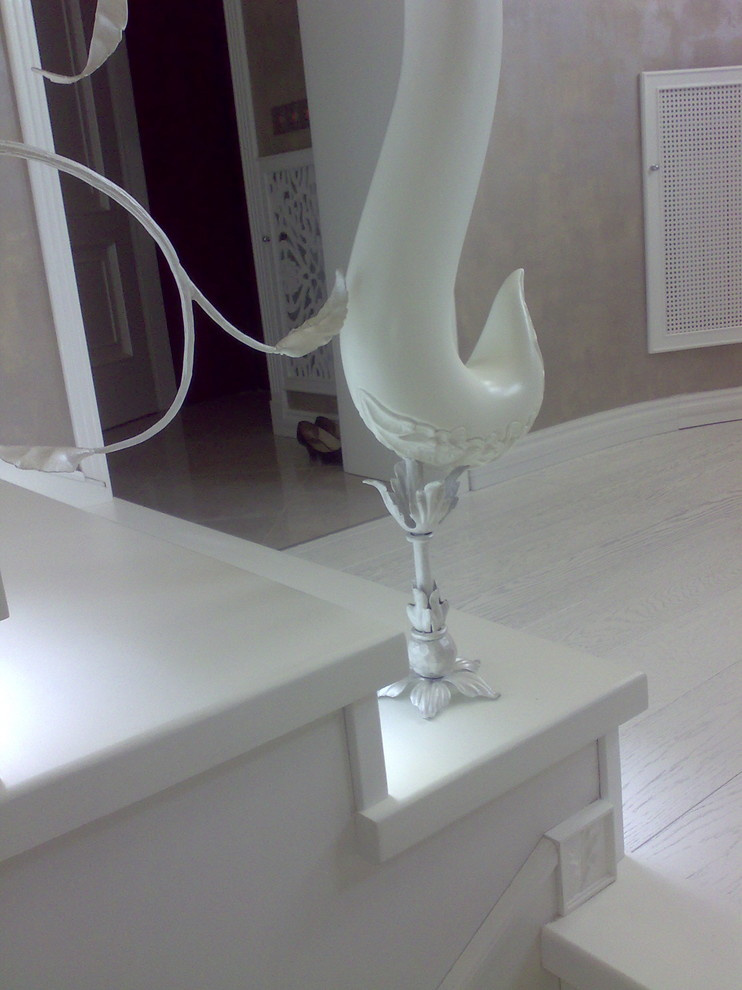 Кованые перила на лестницу в КП Третья Охота в Подмосковье