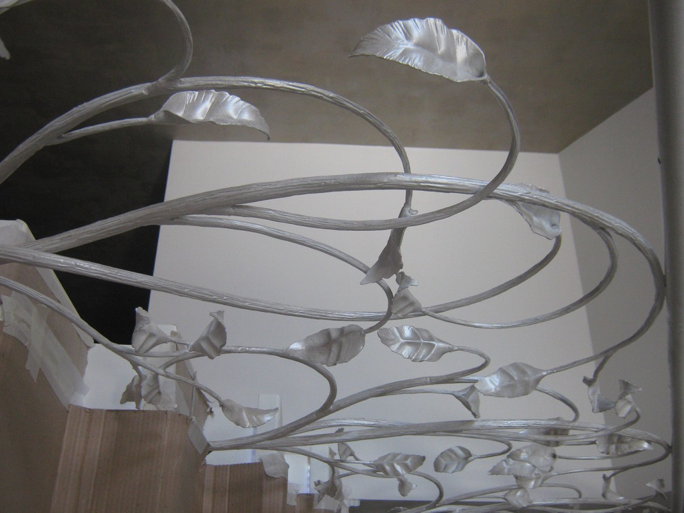 Кованые перила на лестницу в КП Третья Охота в Подмосковье