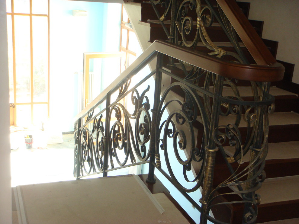 Кованые перила в резиденцию Бенелюкс, г. Москва