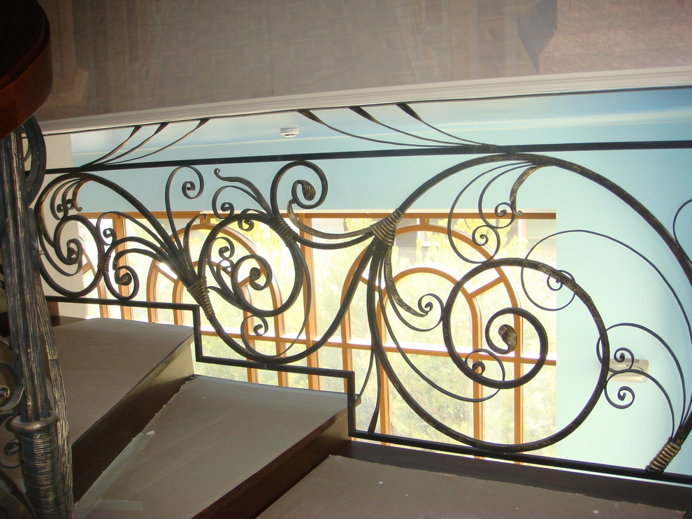 Кованые перила в резиденцию Бенелюкс, г. Москва