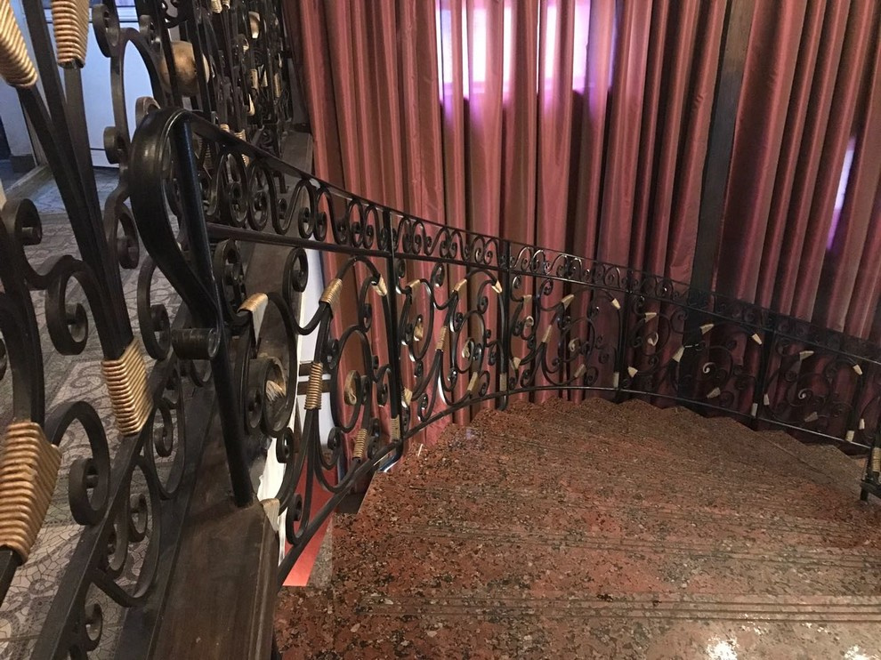 Кованые перила в ресторан "Арег", г. Звенигород