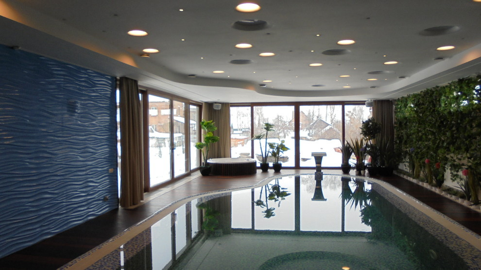 Обложка проекта: HST 85 остекление бассейна