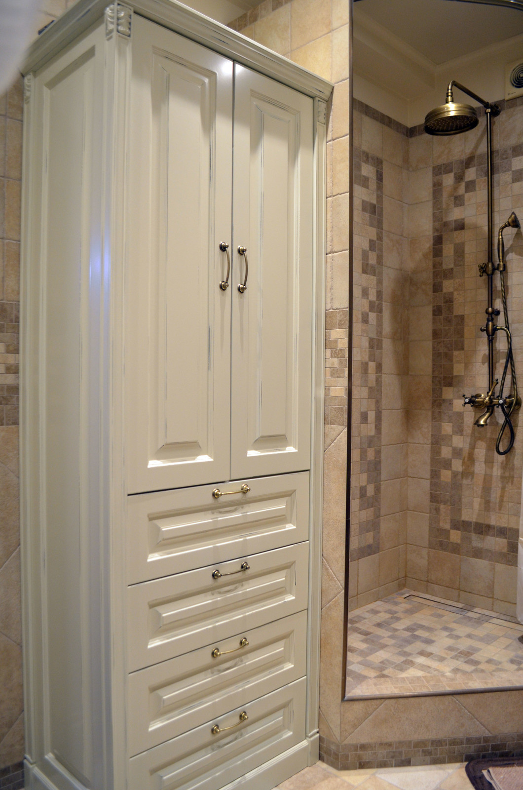 Шкаф в ванной