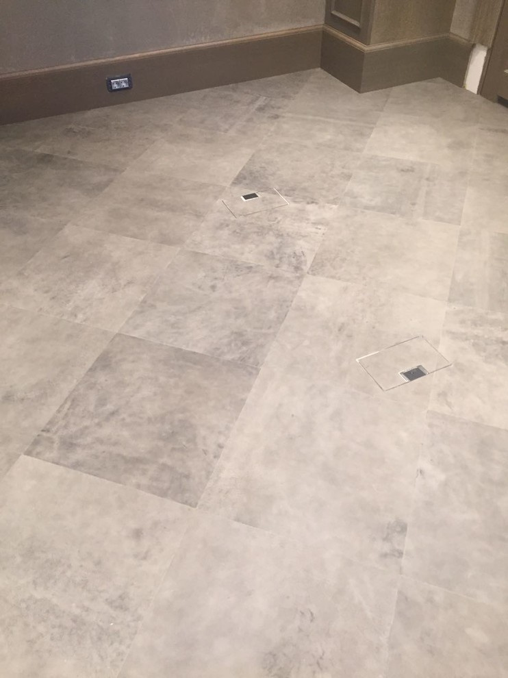 Кожаный пол в особняке