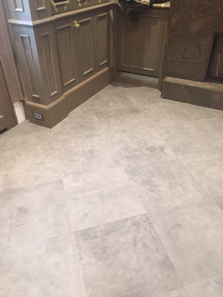 Обложка проекта: Кожаный пол в особняке